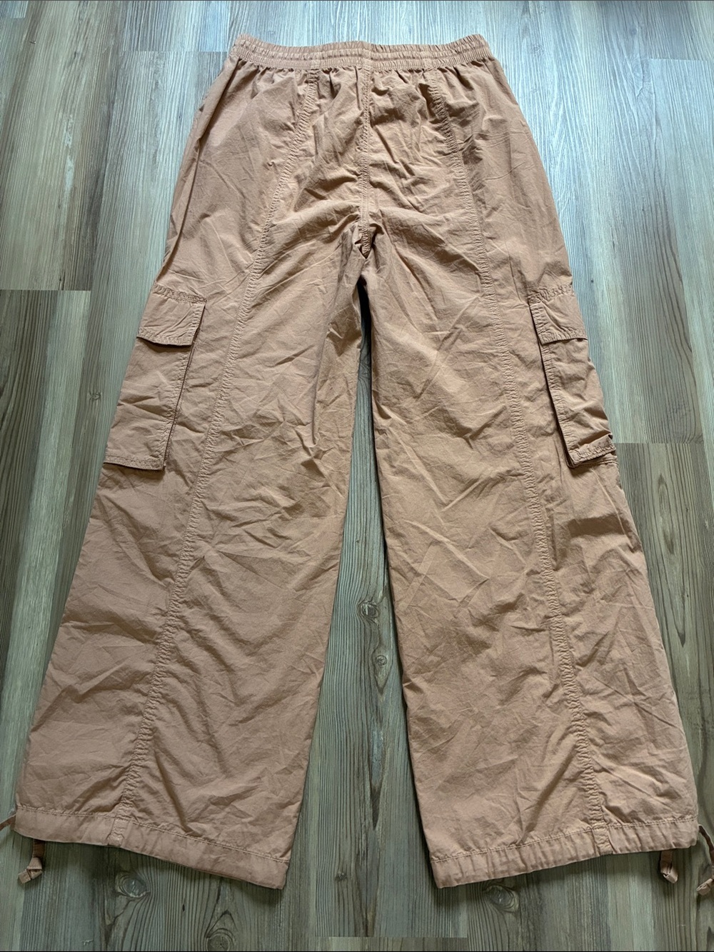 Aerie High Waisted Go-For-It Baggy Cargo Pants Carmel Brown
Women’s size S NWT - Picture 12 of 15